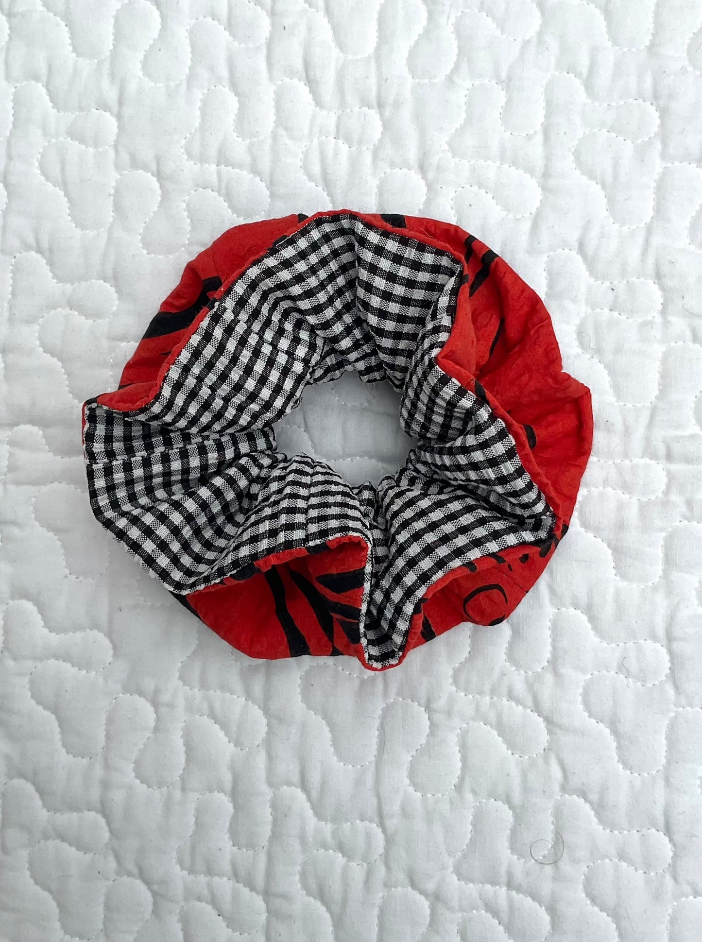 ‘Bon’ ruffle scrunchie in gingham