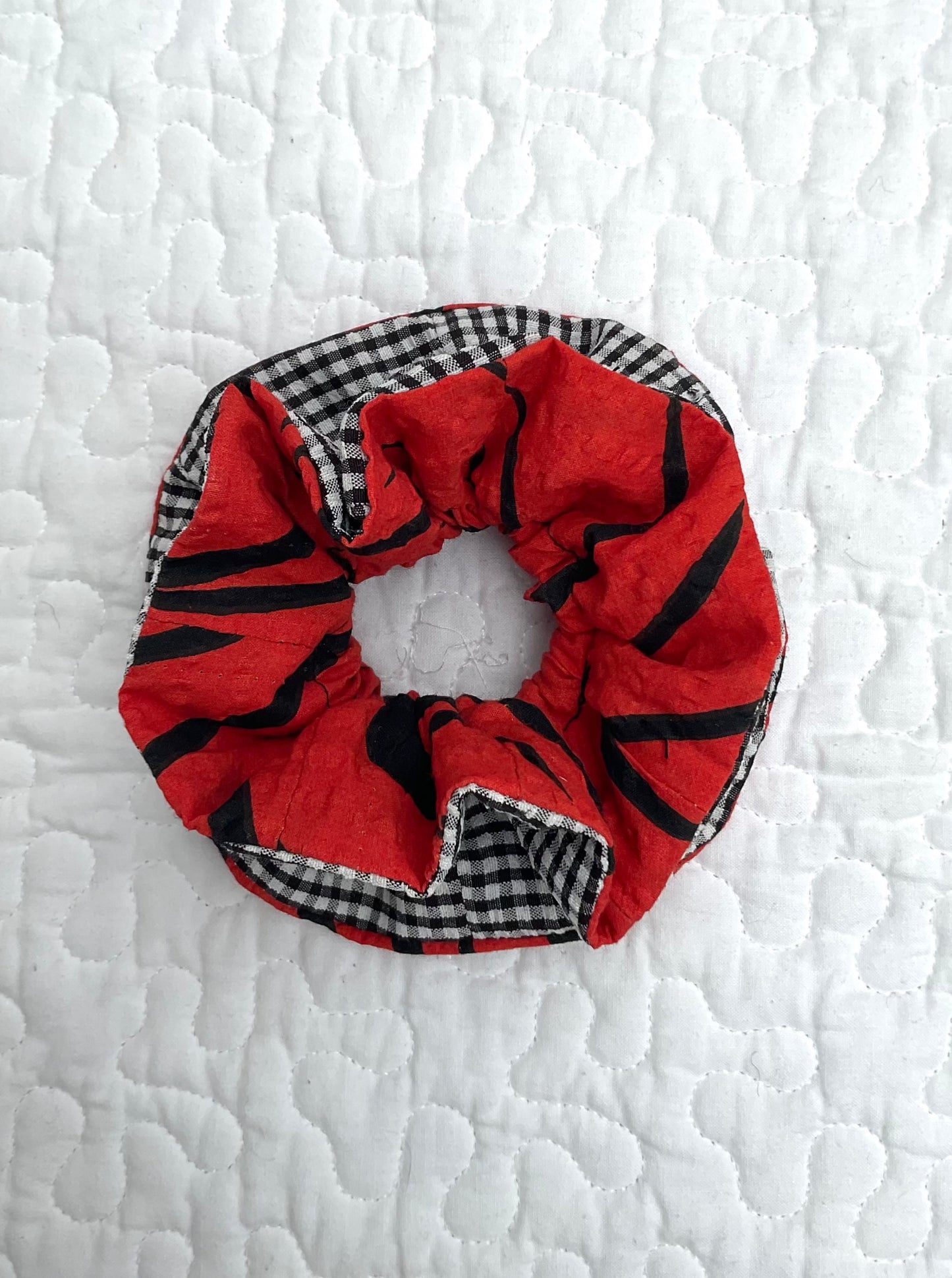 ‘Bon’ ruffle scrunchie in gingham