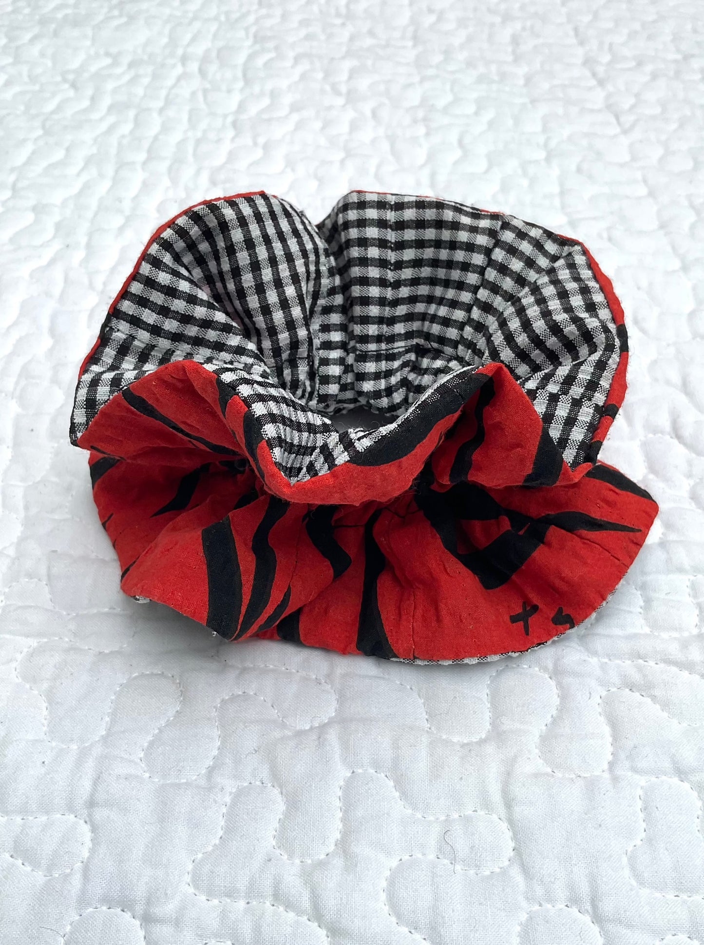 ‘Bon’ ruffle scrunchie in gingham