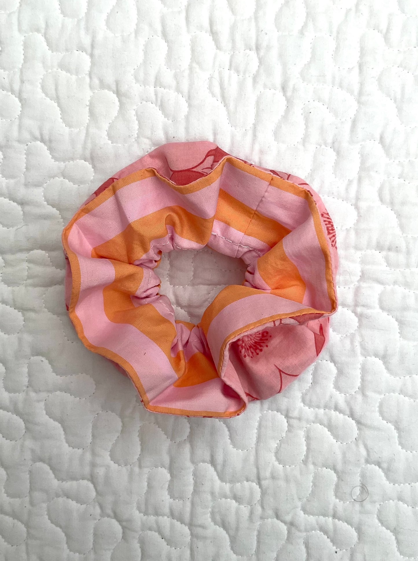 ‘Bon’ ruffle scrunchie in stipe